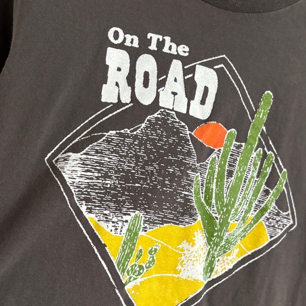 Junk food crop On The Road Black T-Shirt - Picture 3 of 5